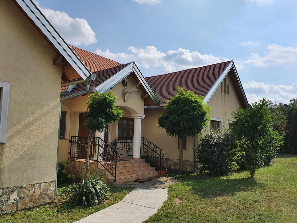 Ferienwohnung Landhaus Steirerengel - Ferien&Jagd Lócs Exterior foto