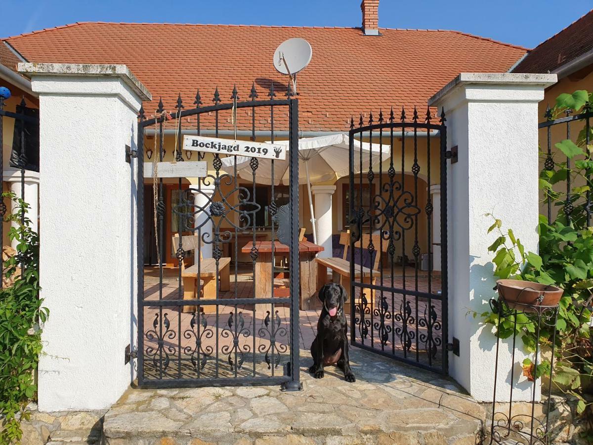 Ferienwohnung Landhaus Steirerengel - Ferien&Jagd Lócs Exterior foto